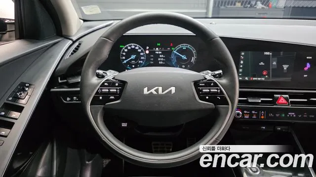 Kia Niro — фото 12
