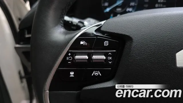 Kia Niro — фото 20