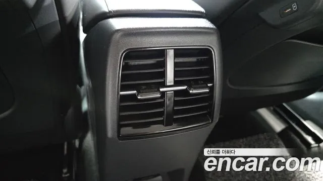 Kia Niro — фото 30