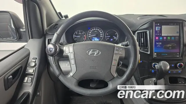 Hyundai Starex — фото 11