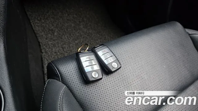 Kia Sportage — фото 16