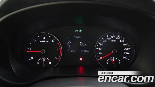 Kia Sportage — фото 8