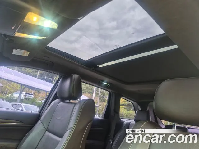 Jeep Cherokee — фото 11