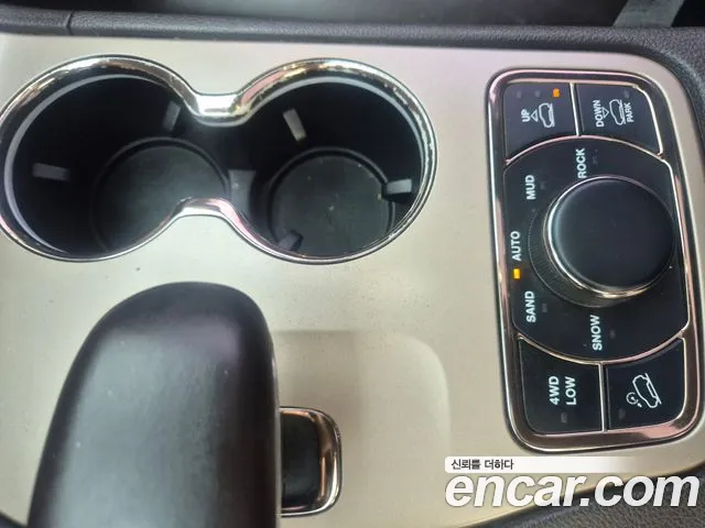 Jeep Cherokee — фото 9