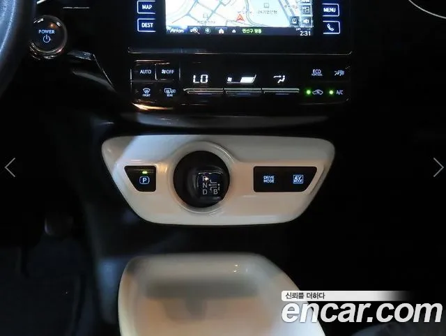 Toyota Prius — фото 12