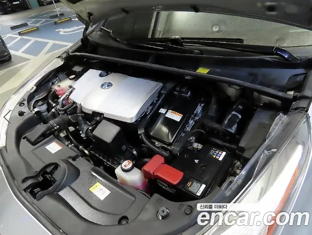 Toyota Prius — фото 17
