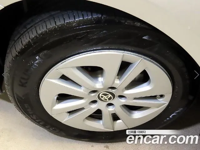 Toyota Prius — фото 18