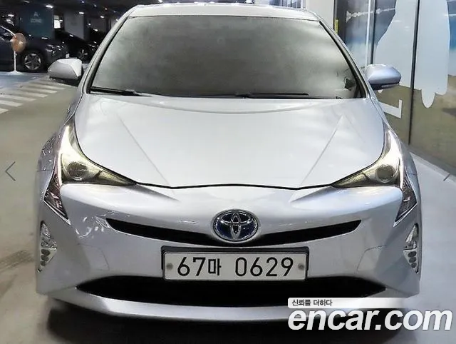 Toyota Prius — фото 2