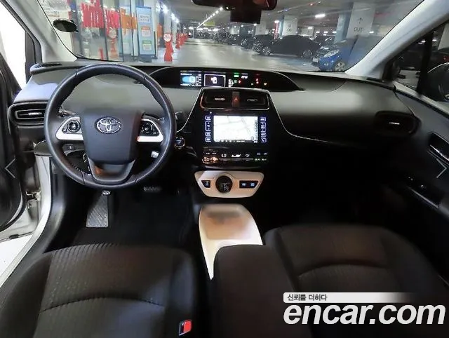 Toyota Prius — фото 10