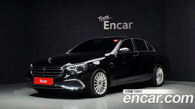 Mercedes-Benz E-Class — фото 1