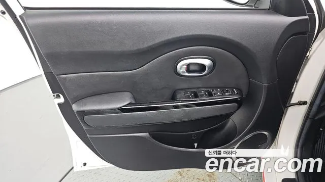 Kia Soul — фото 24