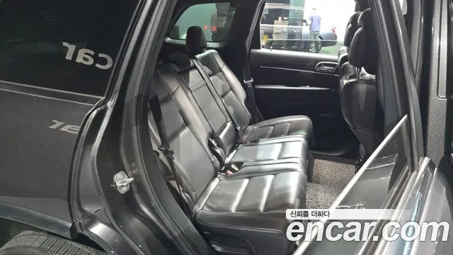 Jeep Cherokee — фото 11