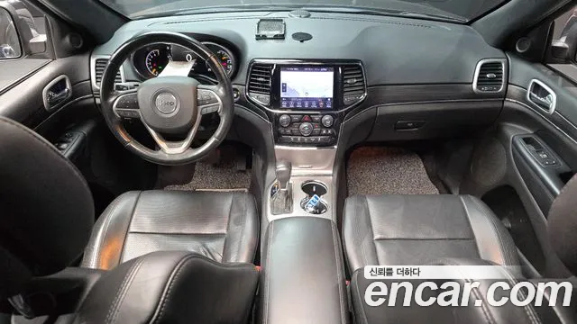 Jeep Cherokee — фото 7