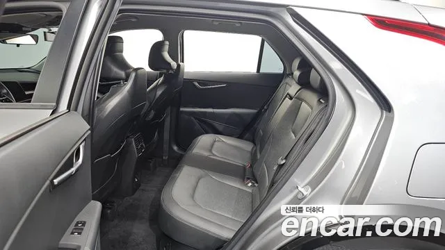 Kia Niro — фото 11