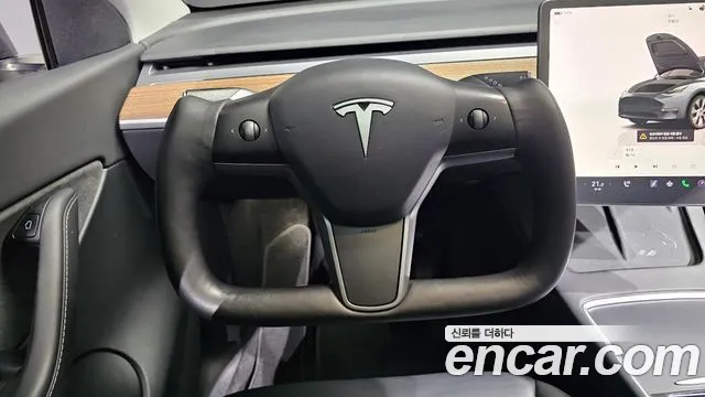 Tesla Model Y — фото 12