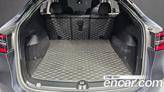 Tesla Model Y — фото 16