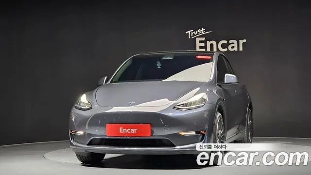 Tesla Model Y — фото 2