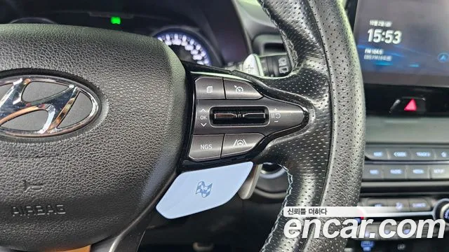 Hyundai Veloster — фото 14