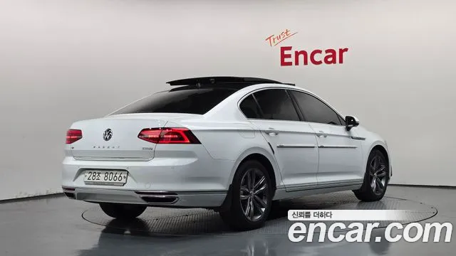 Volkswagen Passat — фото 2