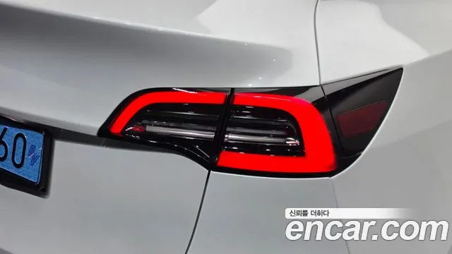 Tesla Model Y — фото 23