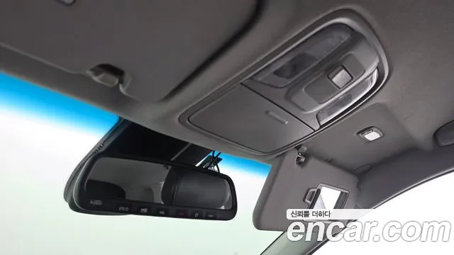 Kia Niro — фото 14