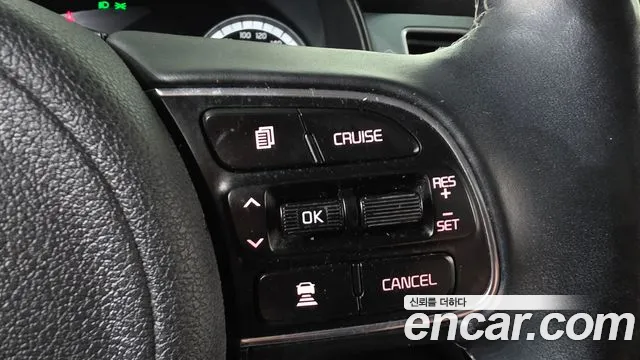 Kia Niro — фото 19