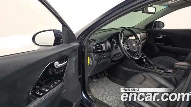 Kia Niro — фото 10