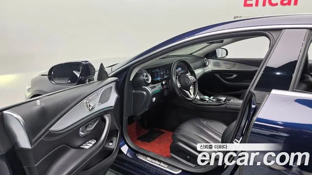 Mercedes-Benz CLS-Class — фото 10