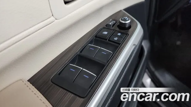 Toyota Sienna — фото 28