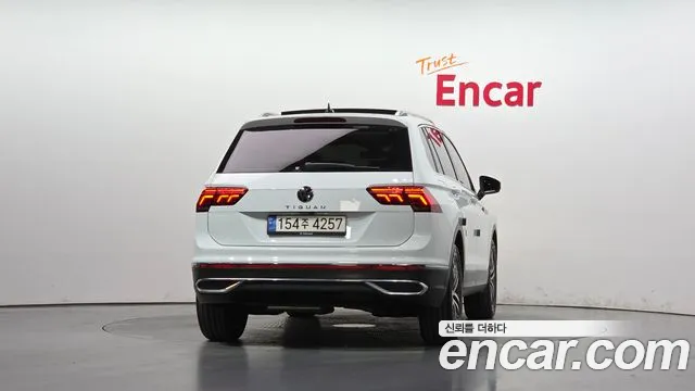 Volkswagen Tiguan — фото 4