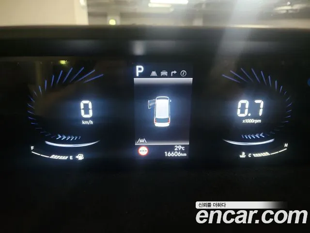 Hyundai Staria — фото 12
