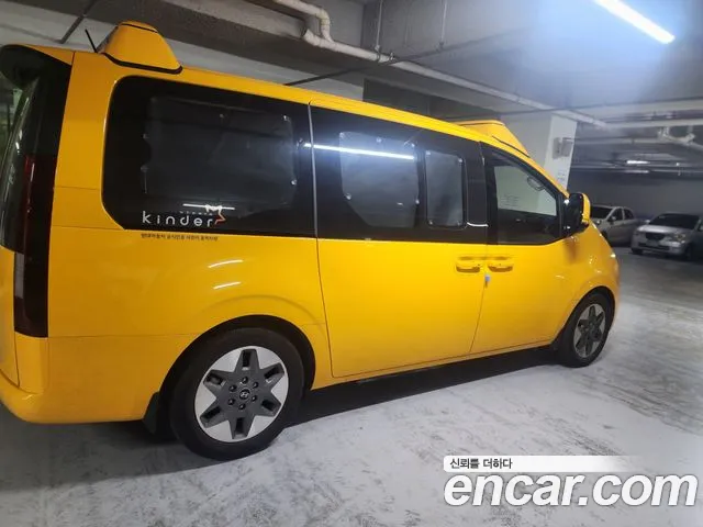 Hyundai Staria — фото 3