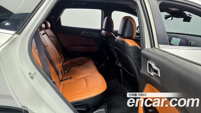 Kia Sportage — фото 12