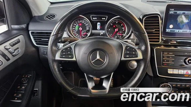 Mercedes-Benz GLE-Class — фото 14