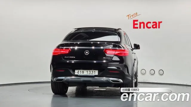 Mercedes-Benz GLE-Class — фото 4