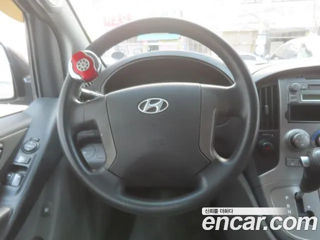 Hyundai Starex — фото 15