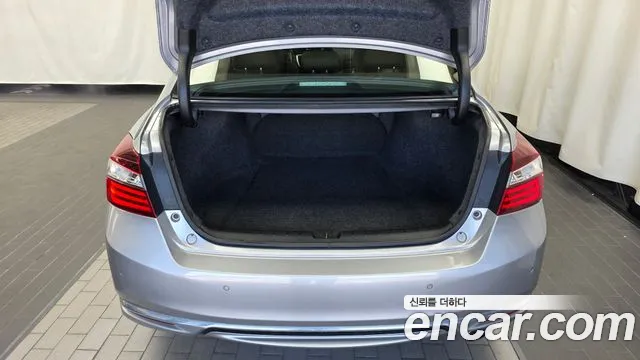 Honda Accord — фото 20