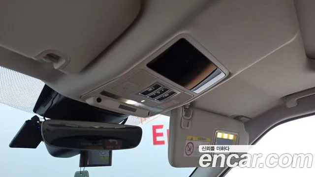 Land Rover Discovery — фото 32