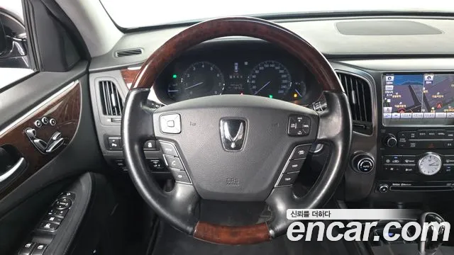 Hyundai Equus — фото 12