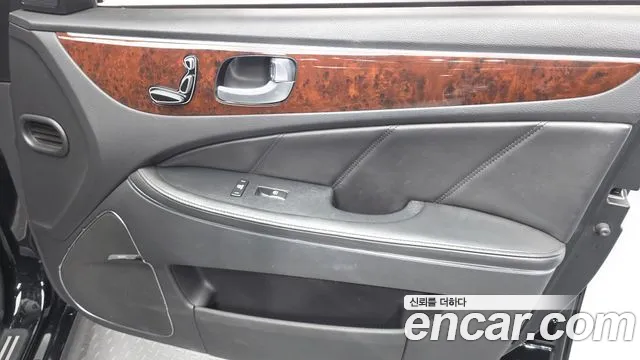 Hyundai Equus — фото 24