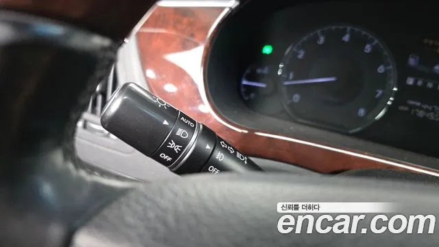 Hyundai Equus — фото 28