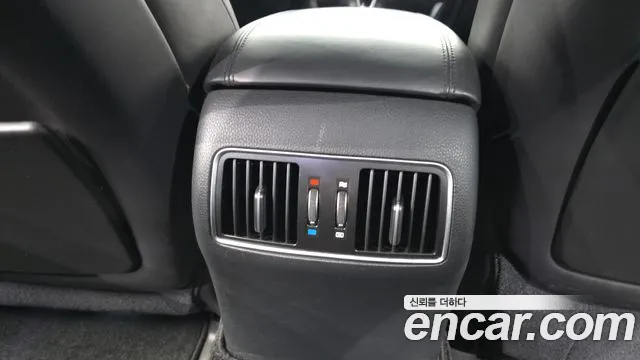 Hyundai Equus — фото 32