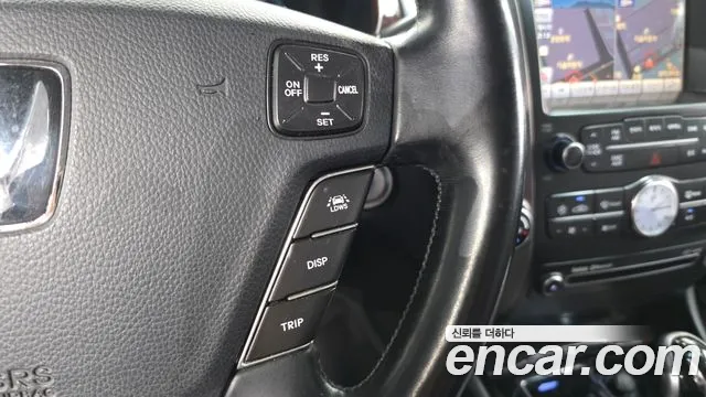 Hyundai Equus — фото 33