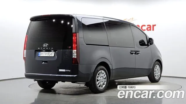Hyundai Staria — фото 2