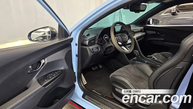 Hyundai Veloster — фото 10