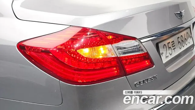 Hyundai Genesis — фото 23