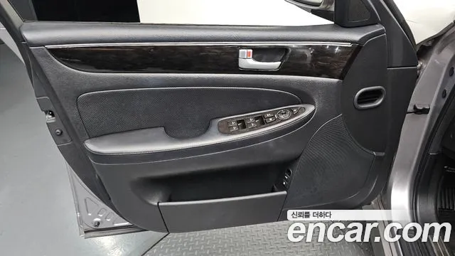 Hyundai Genesis — фото 24