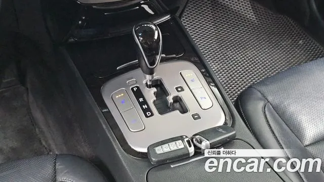 Hyundai Genesis — фото 9