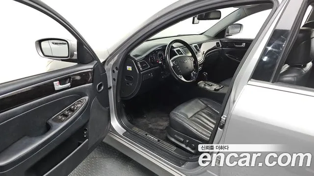 Hyundai Genesis — фото 10