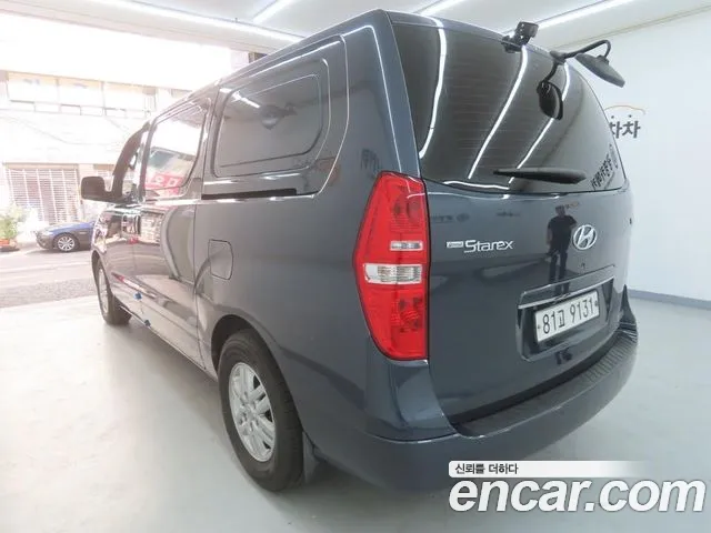 Hyundai Starex — фото 2
